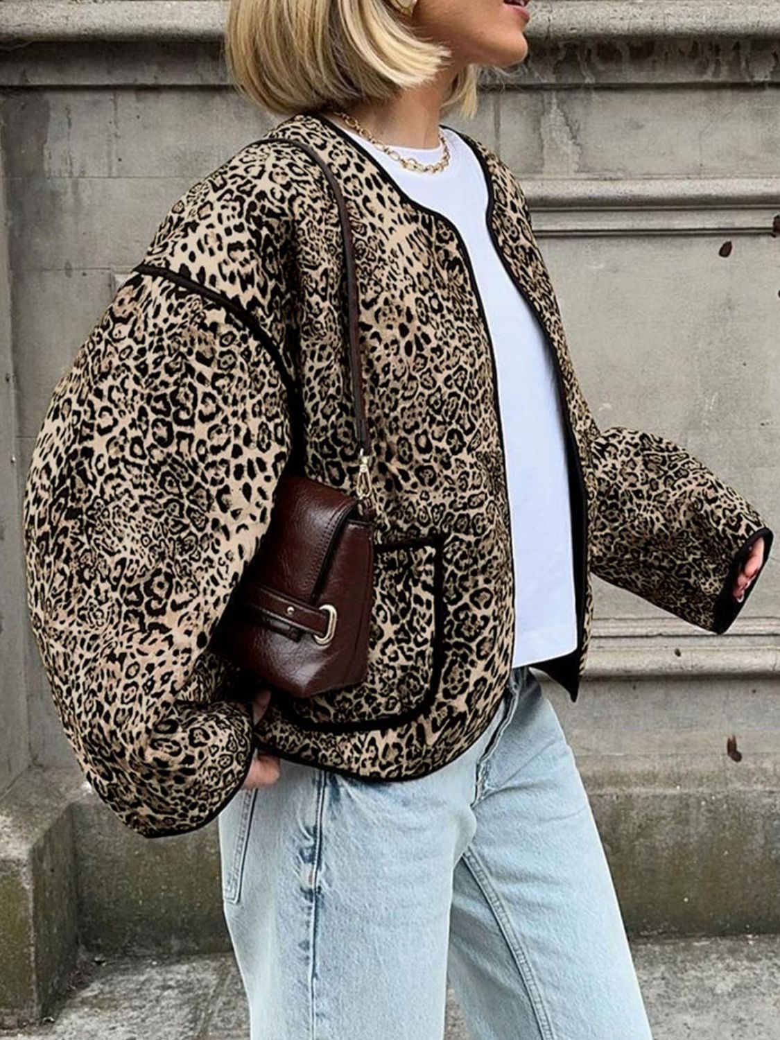 Stylish Women's Jacket with Leopard Print