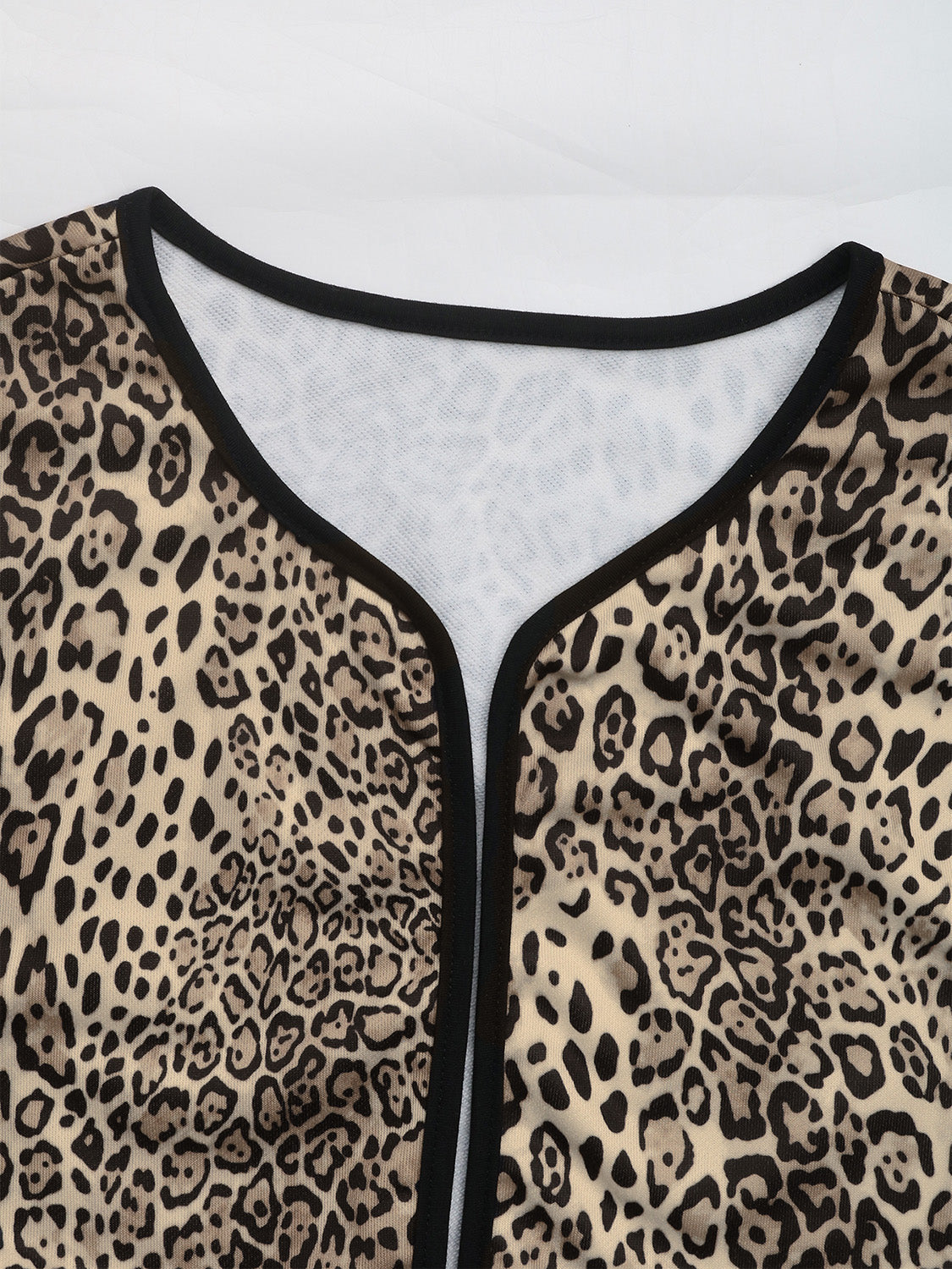 Stylish Women's Jacket with Leopard Print