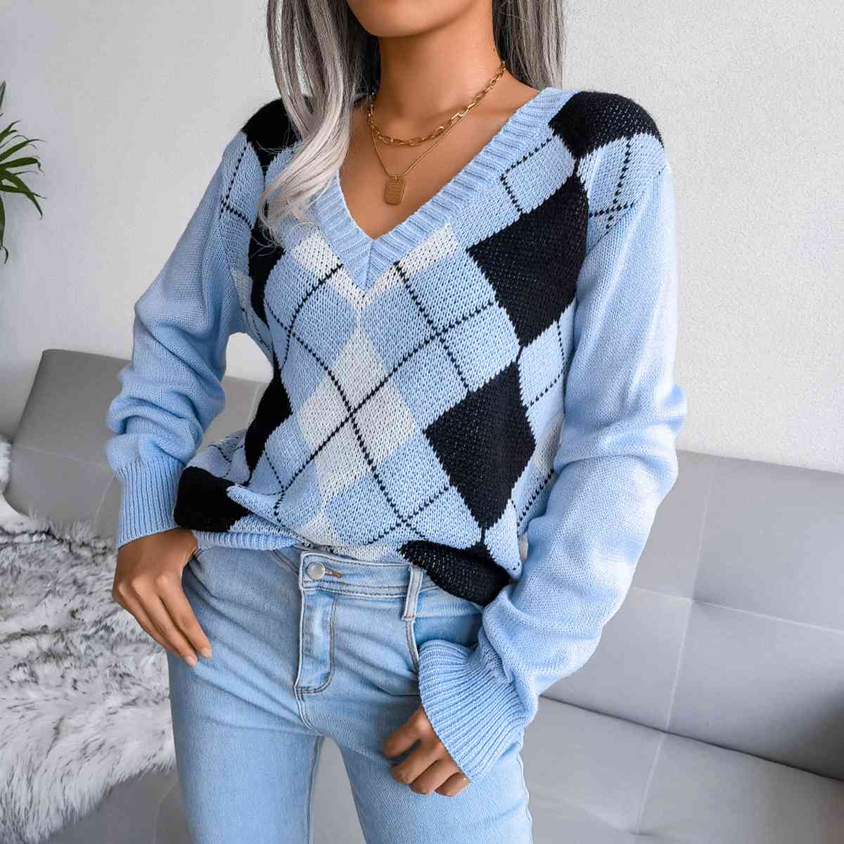 Olivia - Stylish V-neck Sweater