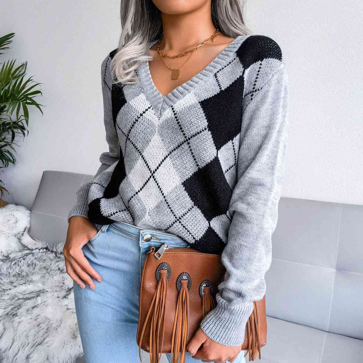 Olivia - Stylish V-neck Sweater